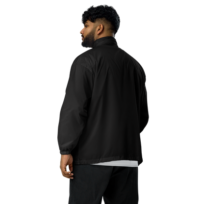 Mann trägt schwarzen DAWIS Basic-Windbreaker aus 100% Polyamid mit Kapuze und Reißverschlusstaschen, Rückansicht
