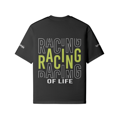Schwarzes Oversize T-Shirt Racing of Life mit Back- und Ärmelprint aus 100 % Baumwolle, reaktiv gefärbt für langanhaltende Farbe